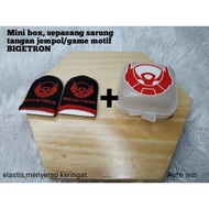 MINI BOX OF/GAME THUMB GLOVES, A PAIR OF BIGETRON ESPORT TEAM MOTIFS