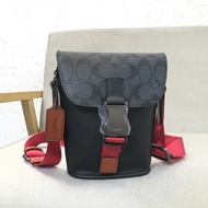 COACH 蔻馳 Classic Logo 黑白拼色 男士手機袋