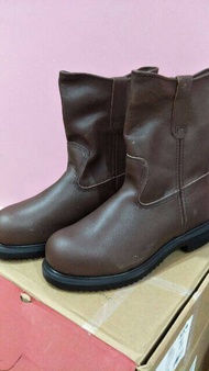 Red Wing Safety Boots model 8241