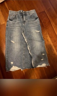 牛仔裙；品牌：Howluk；Made in Korea