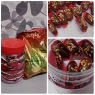 [💯% Halal & Homemade 50 pcs/Bottle Kuih Raya ] Beryl's Choc Almond London
