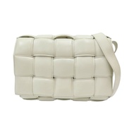 白色 羊皮 Padded Cassette枕頭包 肩背包【BOTTEGA VENETA BV 寶緹嘉】 591970