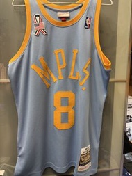 Mitchell & Ness Kobe Bryant 8 號球衣