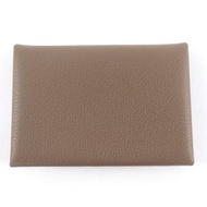 全新愛馬仕 Calvi Duo 顏色 Etoupe 銀色五金卡包/零錢包，帶 W 印記和原裝盒，法國製造，女士款