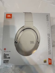 JBL Tour One M2 無線降噪耳機