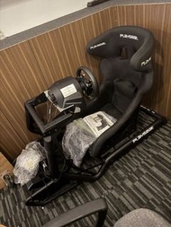 Thrustmaster T-GT II 方向盤 + Playseat Sensation Pro Racing 坐椅