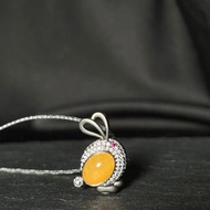 月兔 | 天然冰種黃翡鑲兔子墜