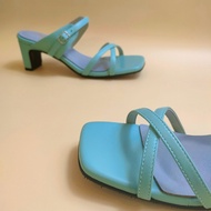 รองเท้าแซนเดิล หนังแกะแท้ รุ่น Zoey