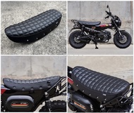 เบาะ Honda Dax125 ลายตารางเหลี่ยมแบรนด์ Diabolus [ส่งจาก K-SPEED] (DX056)