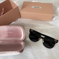 Miumiu 方框 墨鏡/太陽眼鏡 戴鼻托 SMU01ZS