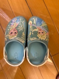 Frozen Crocs 閃燈拖鞋