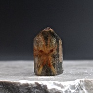 石栽 SHIZAI-異象金髮晶柱-含底座