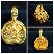 *Sold Out* 916 Gold Charm LV Petite Boite Chapeau