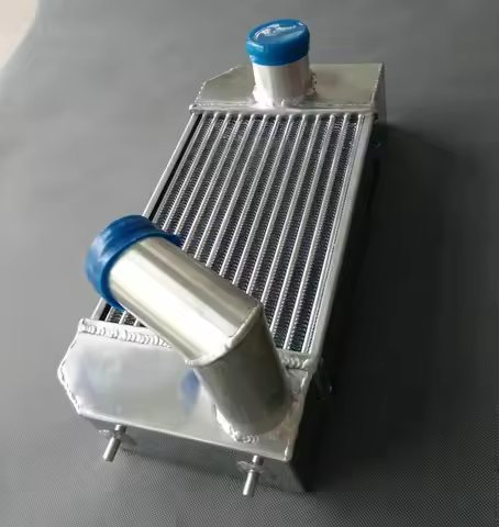 65MM Aluminum Intercooler For Land Rover Defender / 90SV & Discovery Series I 200TDI 2.5L L316 L318 