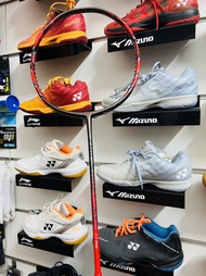 Vợt cầu lông Yonex ARC11 Pro khung cacbon siêu nhecặp đôi Nam top 1 thế giới sử dụngCăng cước sẵn 11