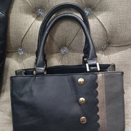 GENUINE LEATHER HANDBAG