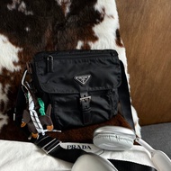中古包 PRADA 普拉達 經典 黑色 尼龍斜揹包