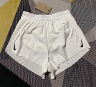 กางเกงวิ่งขาสั้นผู้หญิง Nike Aeroswift 3 นิ้ว ปี 2025