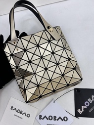Issey Miyake's new metal mirror handbag / box bag / mini square box / birthday gift
