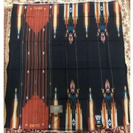 # SARUNG BHS GOLD SIGNATURE SGC HITAM GOLD #