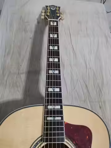 natural wood color acoustic electric 43 inches professional F50 guild super jumbo guitar ,6-strings