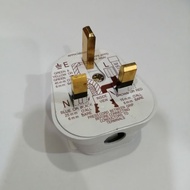 13 A Plug Top C/W Sirim