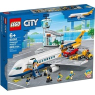 LEGO 60262 City Airport Passanger Airplane