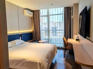 Eaka Hotel