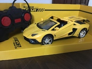 ĐỒ CHƠI OTO MUI TRẦN ĐIỀU KHIỂN TỪ XA