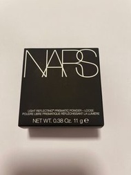 NARS 光感煥彩柔霧蜜粉餅