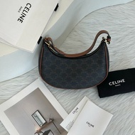 CELINE 凱旋帆布AVA腋下包