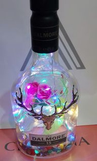 ♥️大摩DALMORE 12＆15年威士忌瓶， 大摩 DALMORE 12 威士忌瓶（原紙盒裝）（內置 不退色仿真花 玫瑰花束、 七寶彩石、礦石、瑪瑙石）五米 快閃、慢閃、常亮模式 LED銅線彩燈