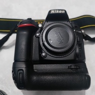 Kamera Nikon D7100 + 2 lensa komplit bekas/second tinggal pakai, nego