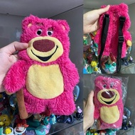 日本絕版罕見迪士尼勞蘇lotso斜孭袋包 。巴斯光年彈弓狗 紅心馬 礦工 朔克天王 叉叉 小叉 吱吱企鵝 胡迪鎖匙扣扭蛋。Pixar 火腿豬ham Toy Story 3彈簧狗泡泡龍。草莓熊Chip 