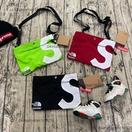 supreme合作tnf防潑水斜挎包百搭潮流胸包郵差包