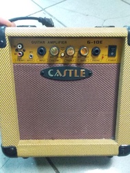 二手Castle Guitar  amplifier G-10E 隨身音箱  電吉他/電貝斯 /電子琴/電木吉他 皆適用