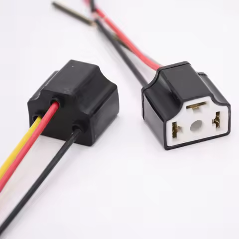 2Pcs Car H4 Ceramic Bulb Socket Car Headlight Bulb Lampholder Light Beam Socket Plug-and-play Copper