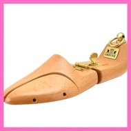 [Direct from Japan]
Premium Wooden Shoe Trees with Adjustable Hinge for Men's Shoes - Size 43 (27.0-