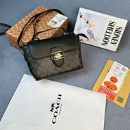 COA New Women's Box Retro Handbag Fashionable Commuting One Shoulder Crossbody Bag Spliced Colored Small Square Bag