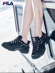 全新FILA女子老爹鞋2022春新款休閒運動鞋魚刺全新Fila sneakers老爹鞋 男女情侶裝悠閒鞋波鞋運動鞋休閒鞋鞋子sport shoes sportty wearing出街返工返學輕便舒服鞋