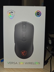全新 MSI  Versa 300 無線電競滑鼠