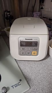 Panasonic SR-CM051 Mini Fuzzy Logic Far-infrared Non-stick Coated Inner Pot Rice Cooker 0.5L Panason