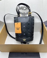 กระเป๋าสะพายผู้หญิง สะพายข้าง สะพายไหล่่ ถือหิิ้ว เอ็มซีเอ็ม/mcm ขนาด 15cm
