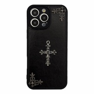 เคสโทรศัพท์หนังสีดำ Chrome Hearts สำหรับ iPhone 16 pro Max ป้องกันเต็มจอ รูปคริสตัล 3 มิติ ดีไซน์เก๋