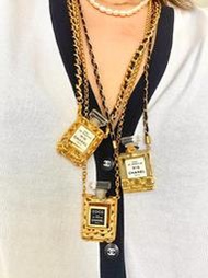 《CHANEL香奈兒》vintage 古董老香 小香 時尚 復古 黑金色 精緻 金色雕花 小香水  長項鍊/稀有
