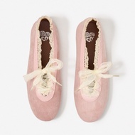MellowCo. รองเท้าบัลเล่ต์หนังกลับตัดขอบลูกไม้ Ballet Flats รุ่น Lacie M6-J5019