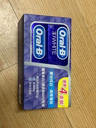 Oral B 3D White 牙膏