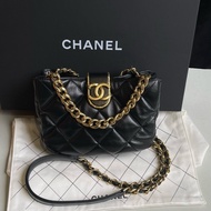 Chanel/香奈兒 22B黑金羊皮流浪hobo斜挎包單肩包芯片款
