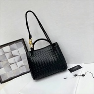 BV Classic Hot-selling Woven Bag All-Match Influencer Metal Lock Handbag Shoulder Bag bv Female Bag 