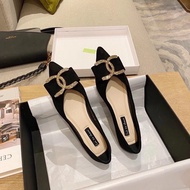 Qc flat shoes (available)